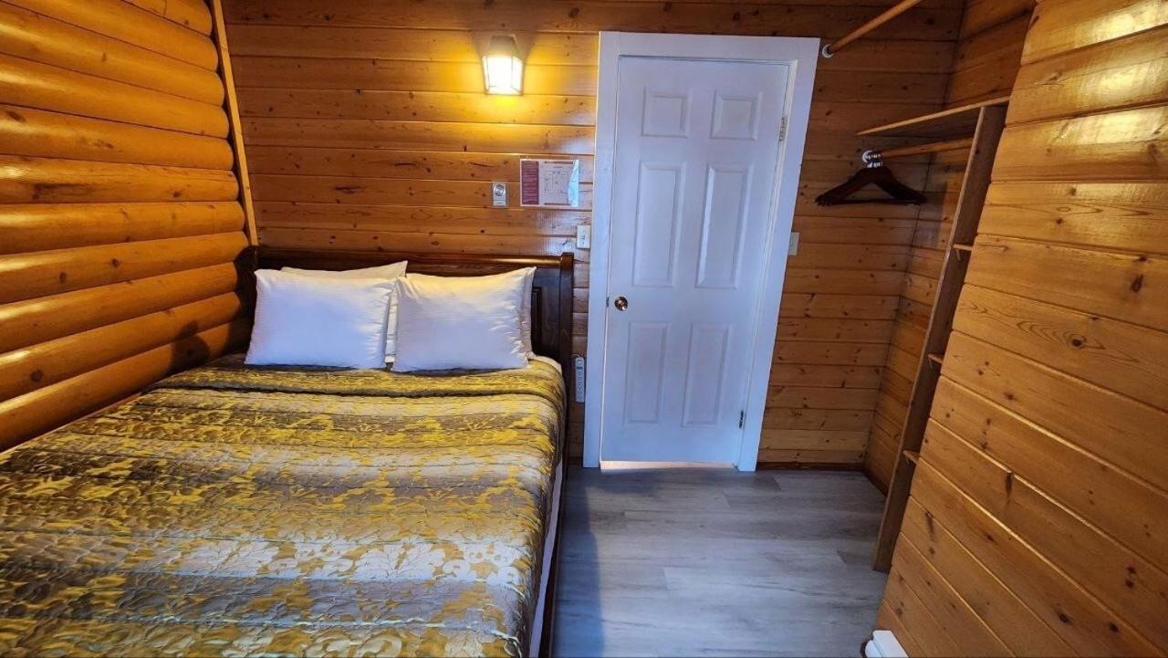 Mt. Alpine Lodge *